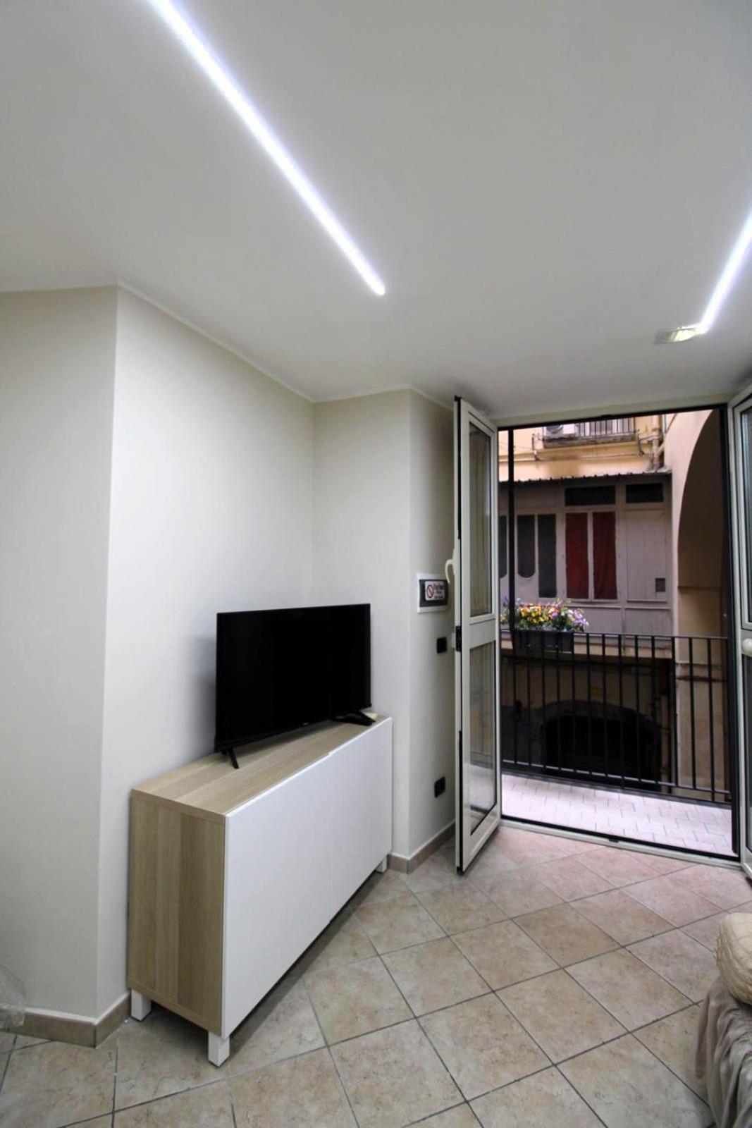 Lizzy'S House Apartment Napoli Exterior foto
