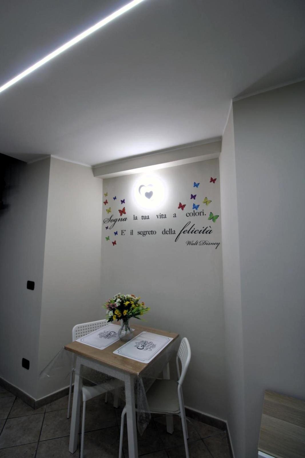 Lizzy'S House Apartment Napoli Exterior foto