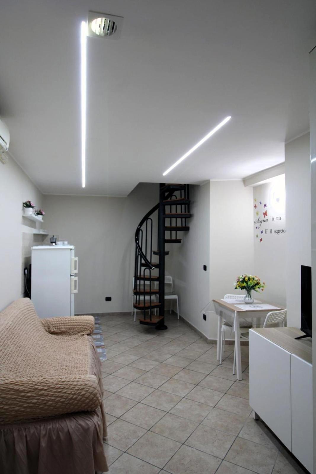 Lizzy'S House Apartment Napoli Exterior foto